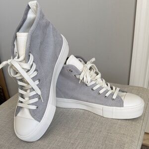 American Eagle Outfitters Gray and White corduroy High-Tops